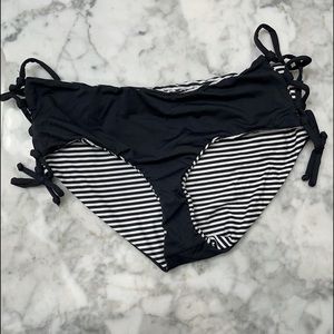 Carve Designs Mustique Reversible Bottoms